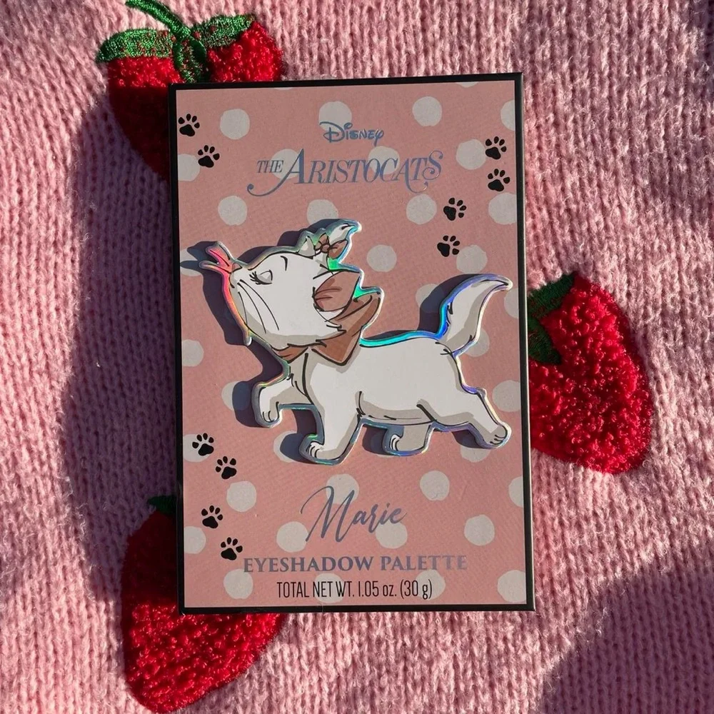 Disney The Aristocats Marie eyeshadow palette